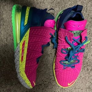 Nike lebron 18 size 9
